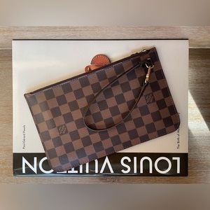 Authentic Louis Vuitton Damier Ebene Neverfull Pouch 🤎❤️🤎